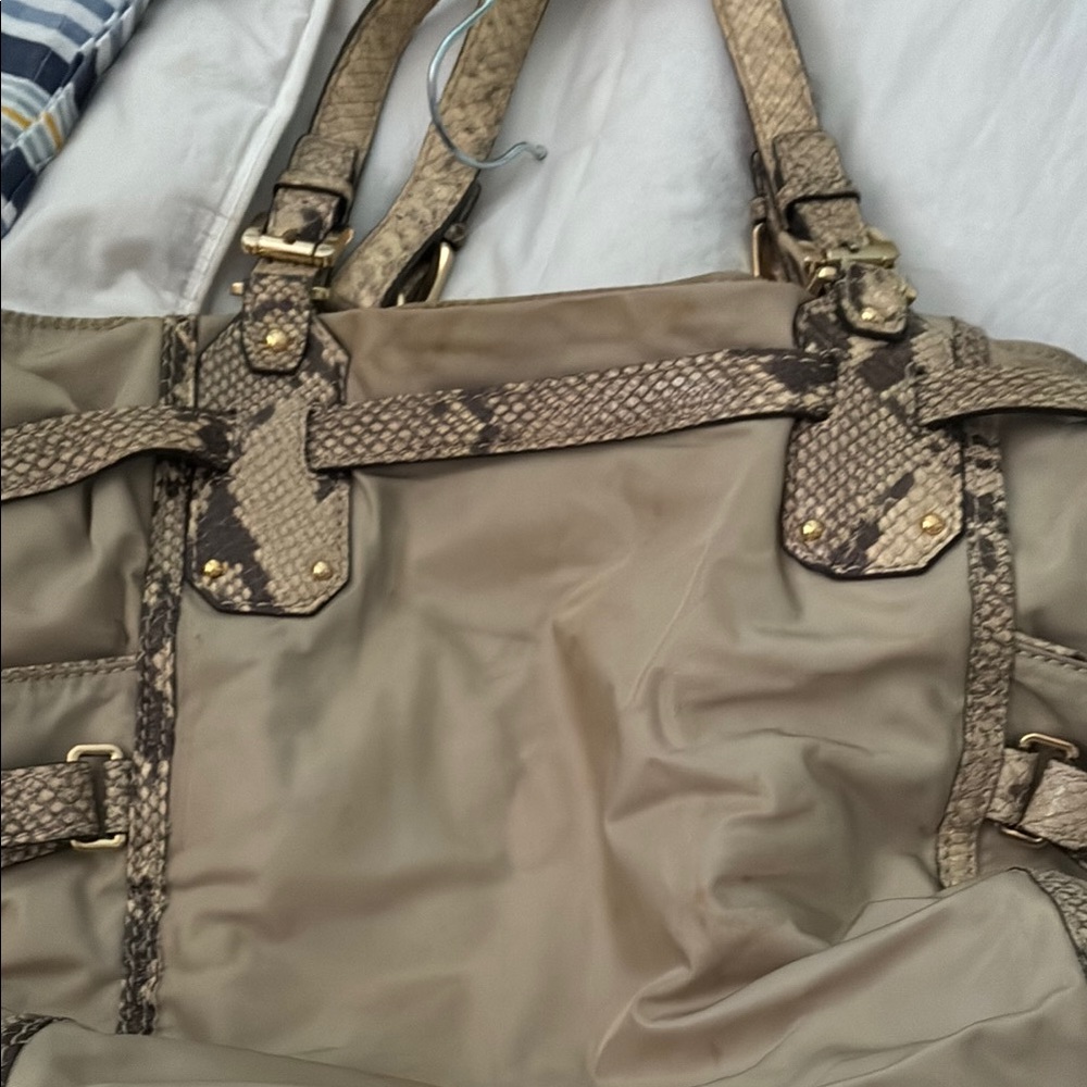 Michael Kors Tan and Brown Shoulder Bag with Slouchy Silhouette - Picture 5 of 12